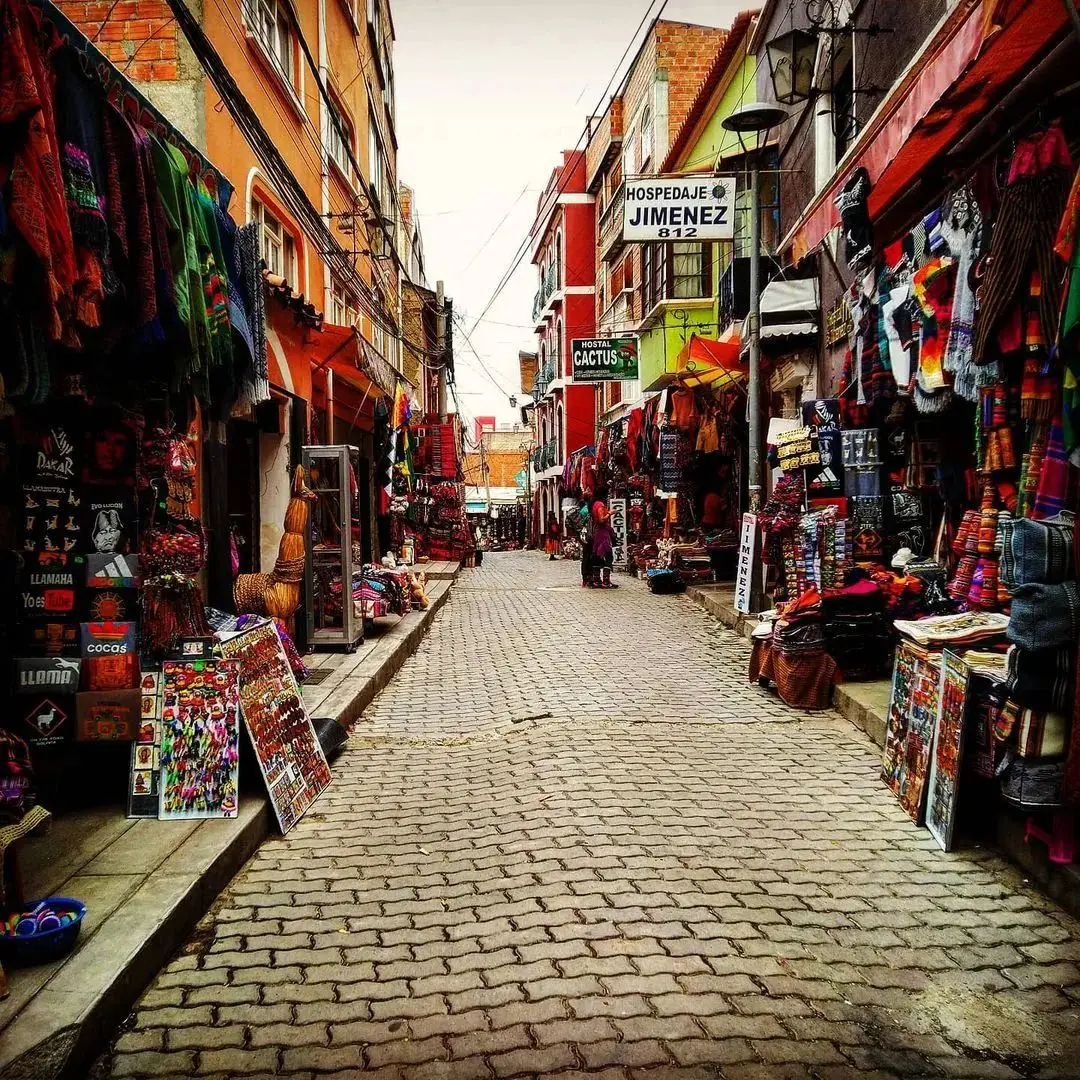 巫女市场:神秘古旧的灵魂之境