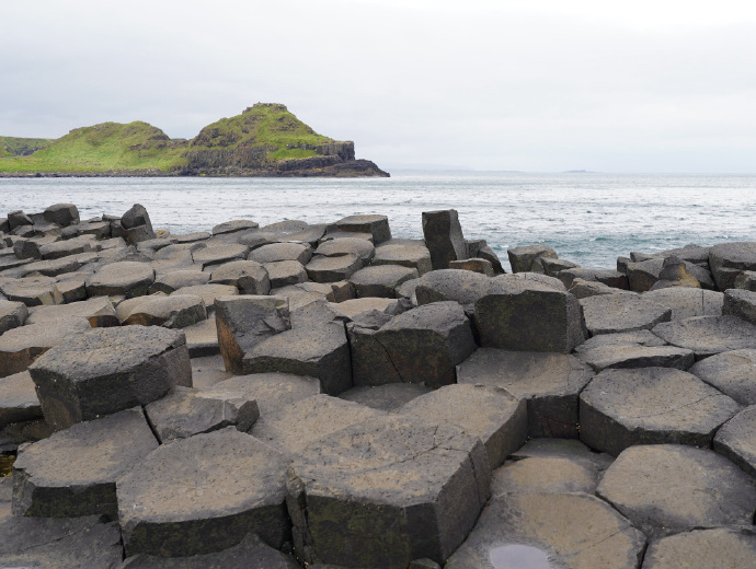 风琴岩峭壁:大自然的壮丽乐章