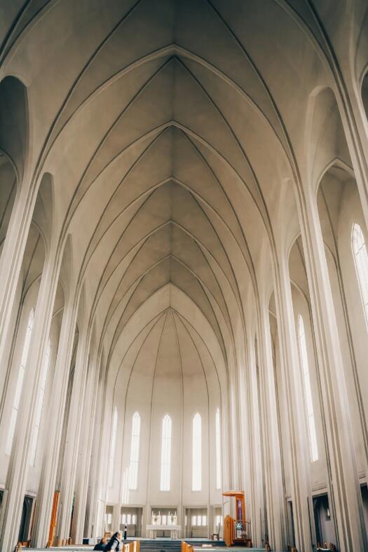 冰岛之魂的具象:在哈尔格林姆斯教堂触摸时空褶皱