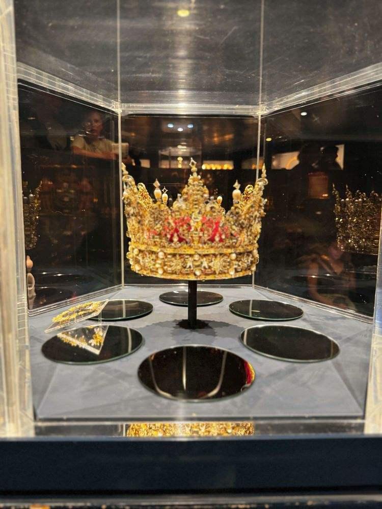 克里斯蒂安四世皇冠：北欧文艺复兴的黄金史诗