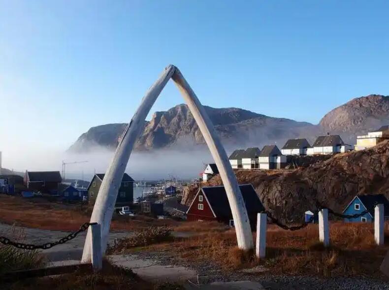 在北极圈的褶皱里，触摸西西缪特的时光肌理