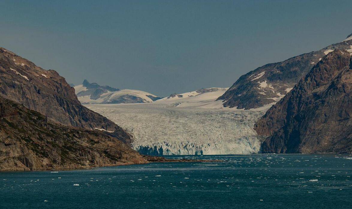 克里斯蒂安王子峡湾：冰川与潮汐的创世低语