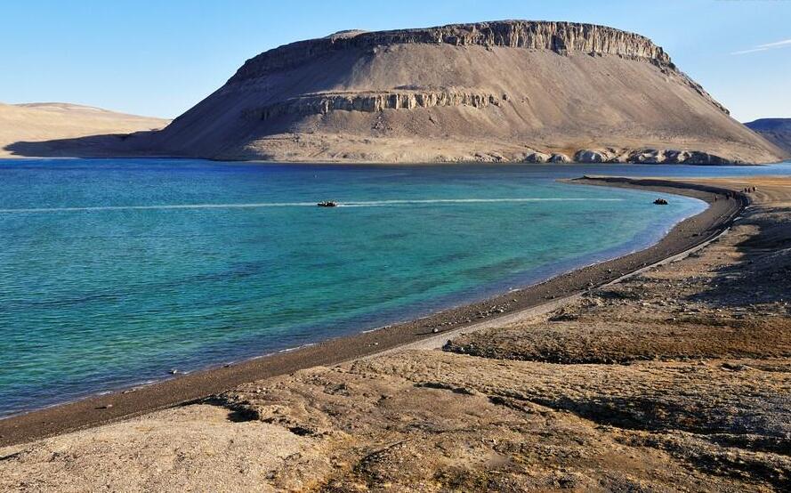 德文岛：地球上的“火星幻境”