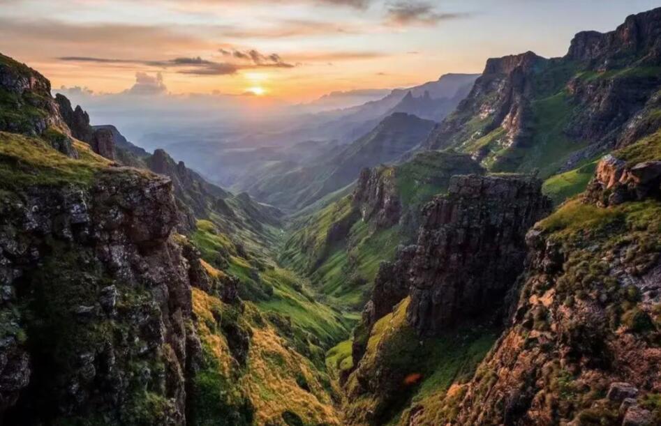 彩虹之国的多重奏鸣：南非的人文地理交响诗