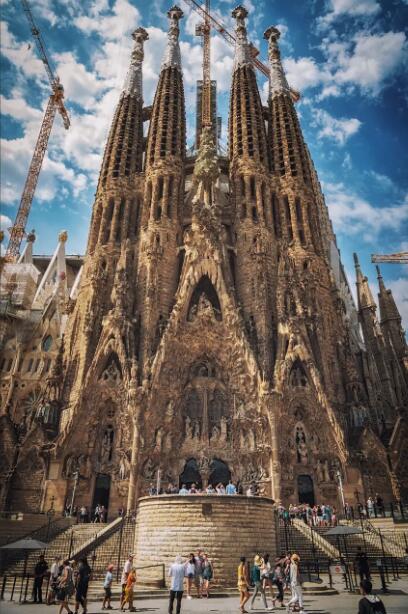 圣家堂：未完成的永恒诗篇