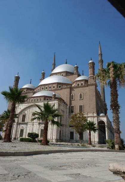 石墙上的千年史诗：萨拉丁城堡，穆卡塔姆山巅的军事与信仰交响诗