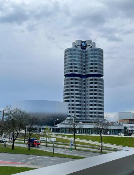 发动机心脏上的光影之舞：慕尼黑工业圣殿巡礼