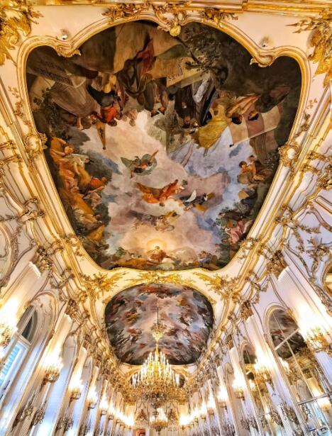 海神喷泉的日与夜：美泉宫水景艺术巡礼