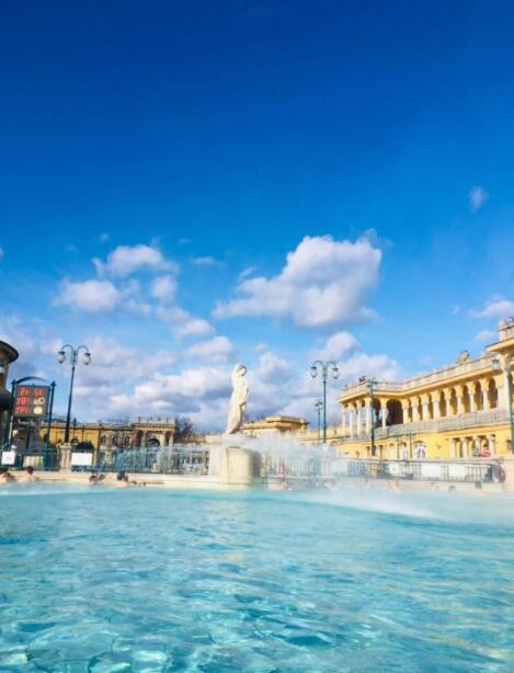 硫磺气息、松木噼啪与1920年代管风琴的和鸣