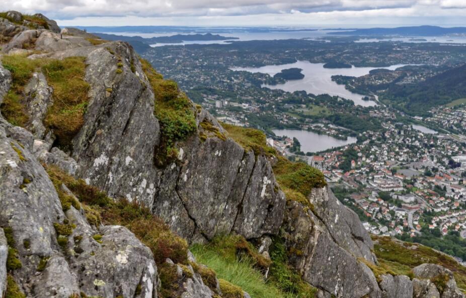 本尼维斯山的光影朝圣