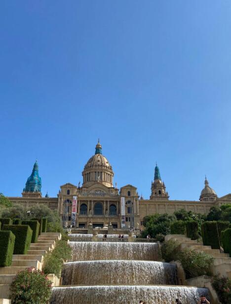 加泰罗尼亚的奇幻与现实