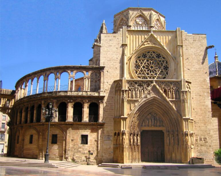 瓦伦西亚大教堂的时空密码