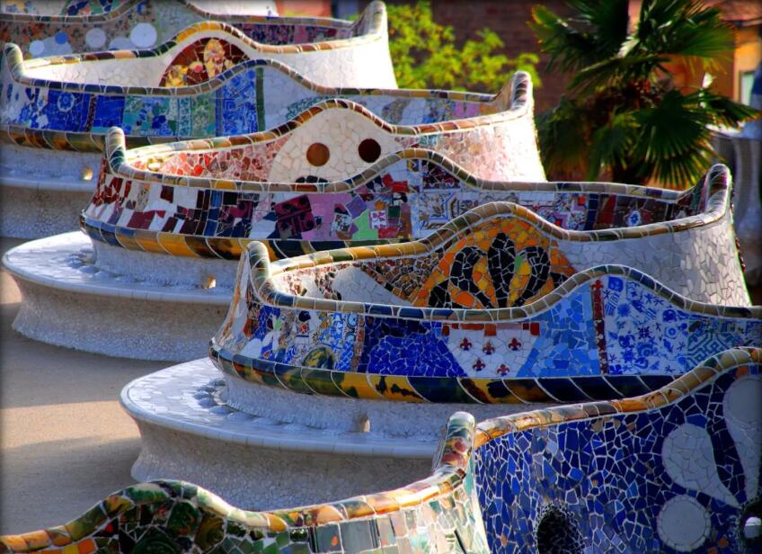 高迪的童话山丘