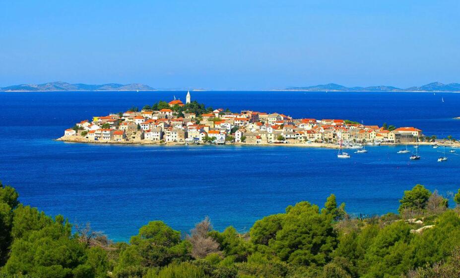 时光停泊的石灰石小镇