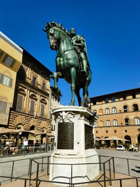 阿诺河碎金录：当佛罗伦萨的倒影开始流动