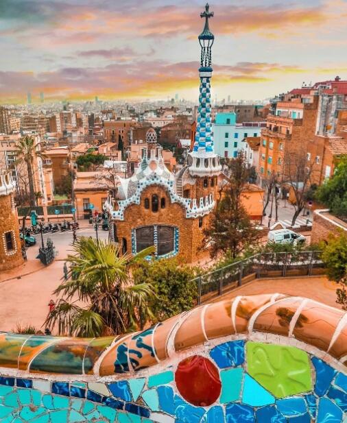 桂尔公园：高迪未完成的童话