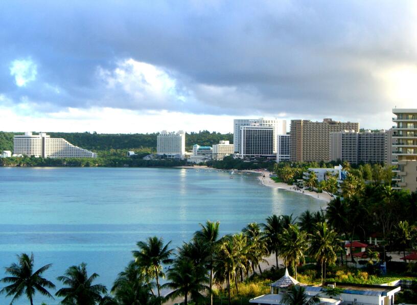 北纬13°的液态文明史