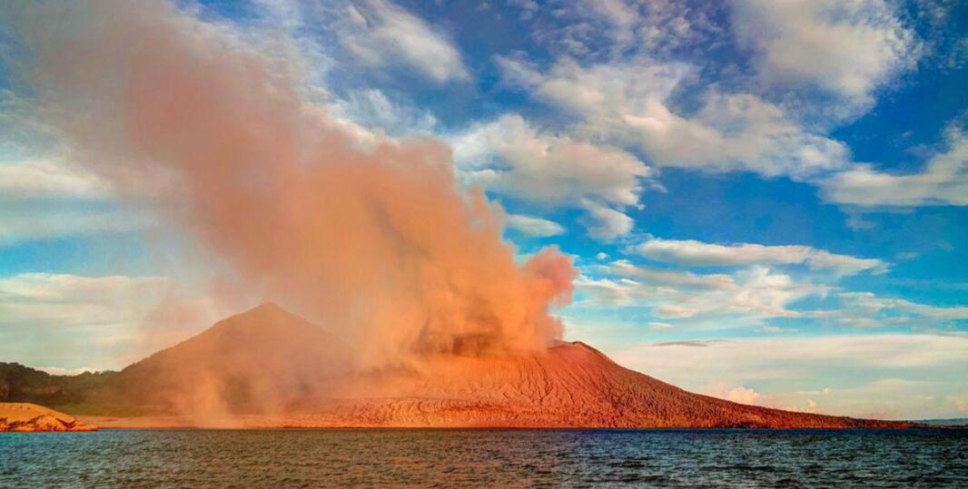 直面深渊:巴新塔乌鲁火山探险记