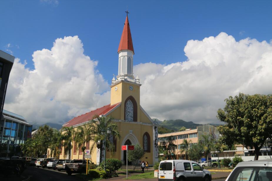 法属波利尼西亚烟火里跳动的彩色心跳