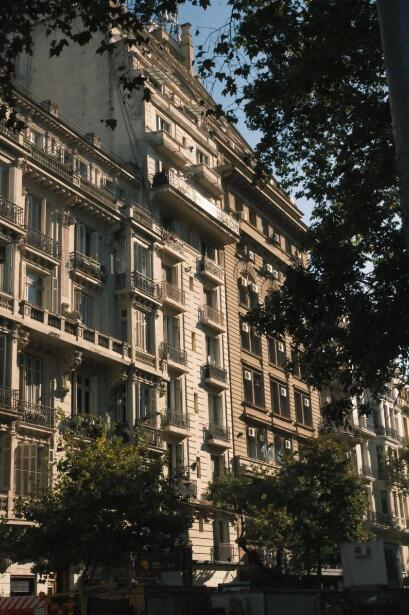 将天空裁成大道:布宜诺斯艾利斯浮影