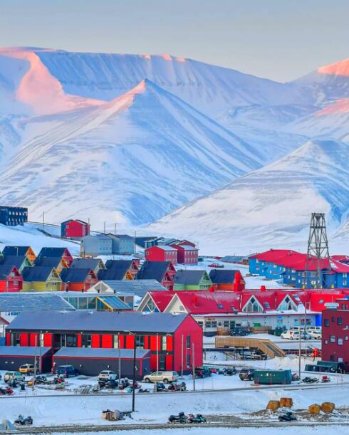 冰川雕刻的时光:北纬80度的冰晶编年史