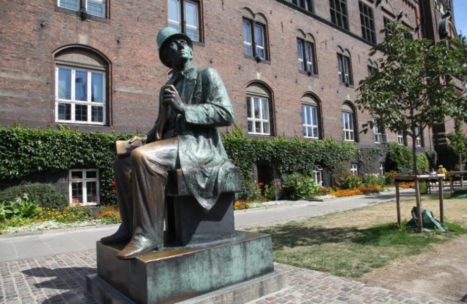 欧登塞:一场驶入安徒生童话的北欧漫游