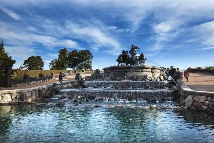 神农喷泉,镶嵌在古老山谷中的自然图腾