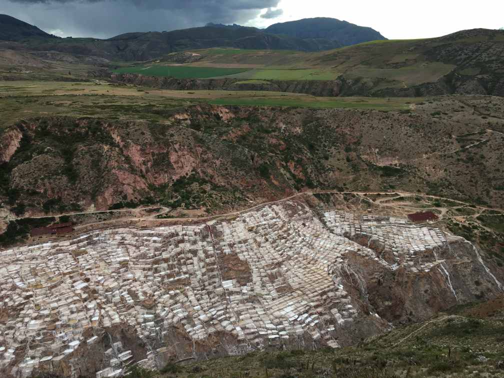 马拉斯盐田:安第斯高原上的千年盐田与文明印记