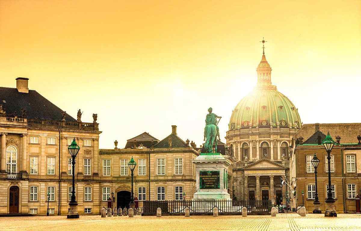 day2-阿美琳堡宫.jpg day2-阿美琳堡宫.jpg