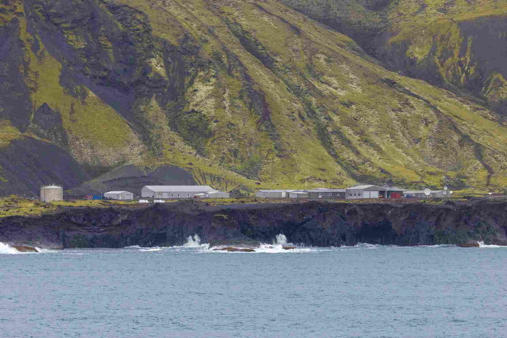 Jan Mayen, Adrian Wlodarczyk-6.jpg Jan Mayen, Adrian Wlodarczyk-6.jpg