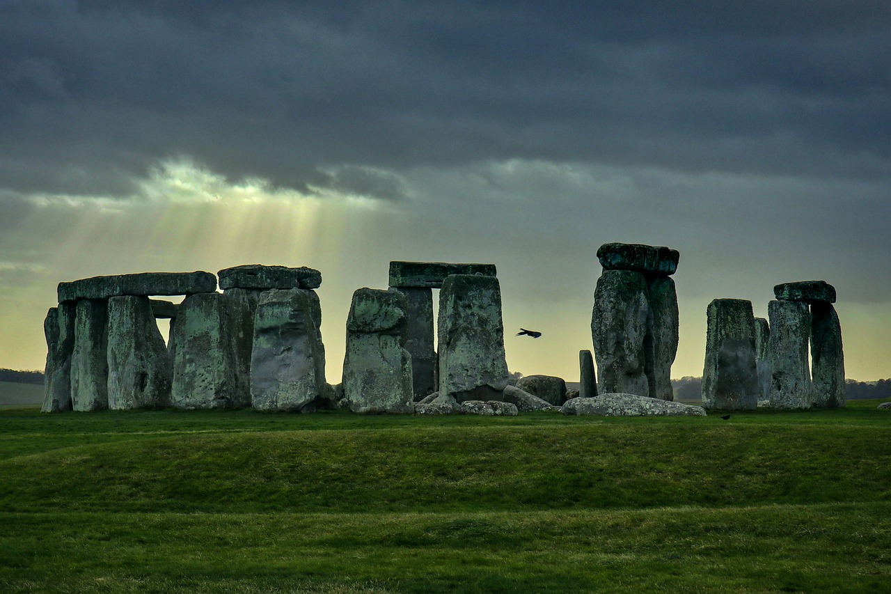 stonehenge-5428903_1280.jpg