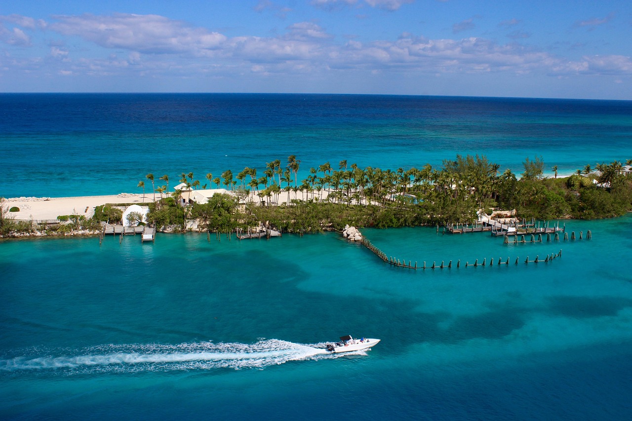 paradise-1899296_1280.jpg