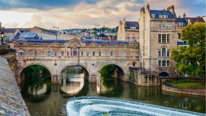 巴斯普尔特尼桥.jpg 巴斯普尔特尼桥.jpg