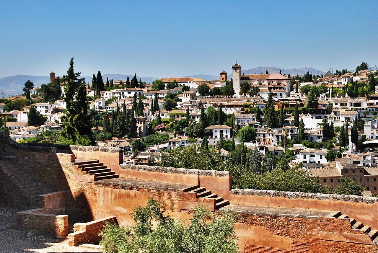 granada-1313240_1280.jpg