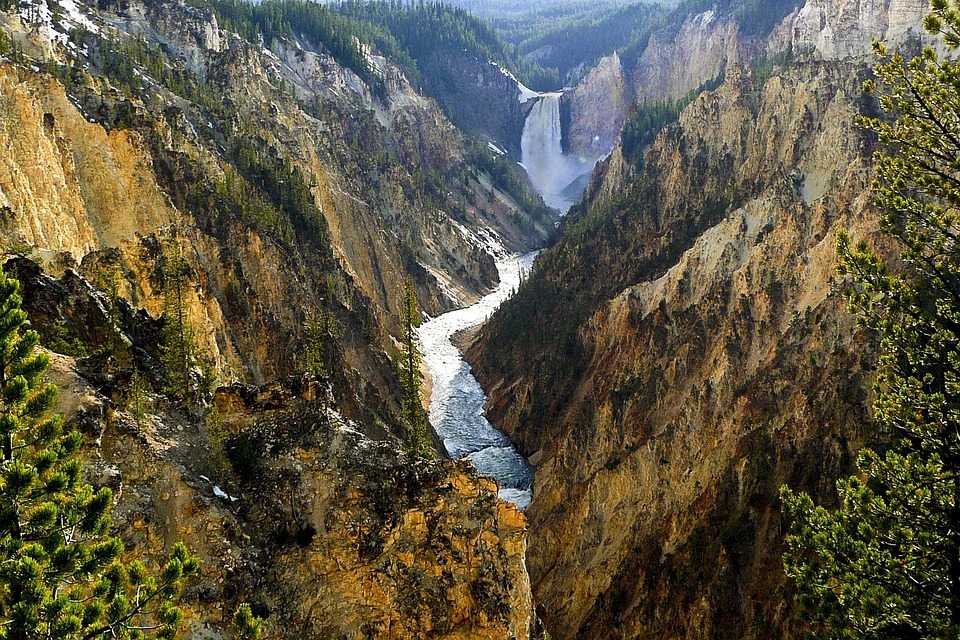 yellowstone-river-258591_960_720.jpg
