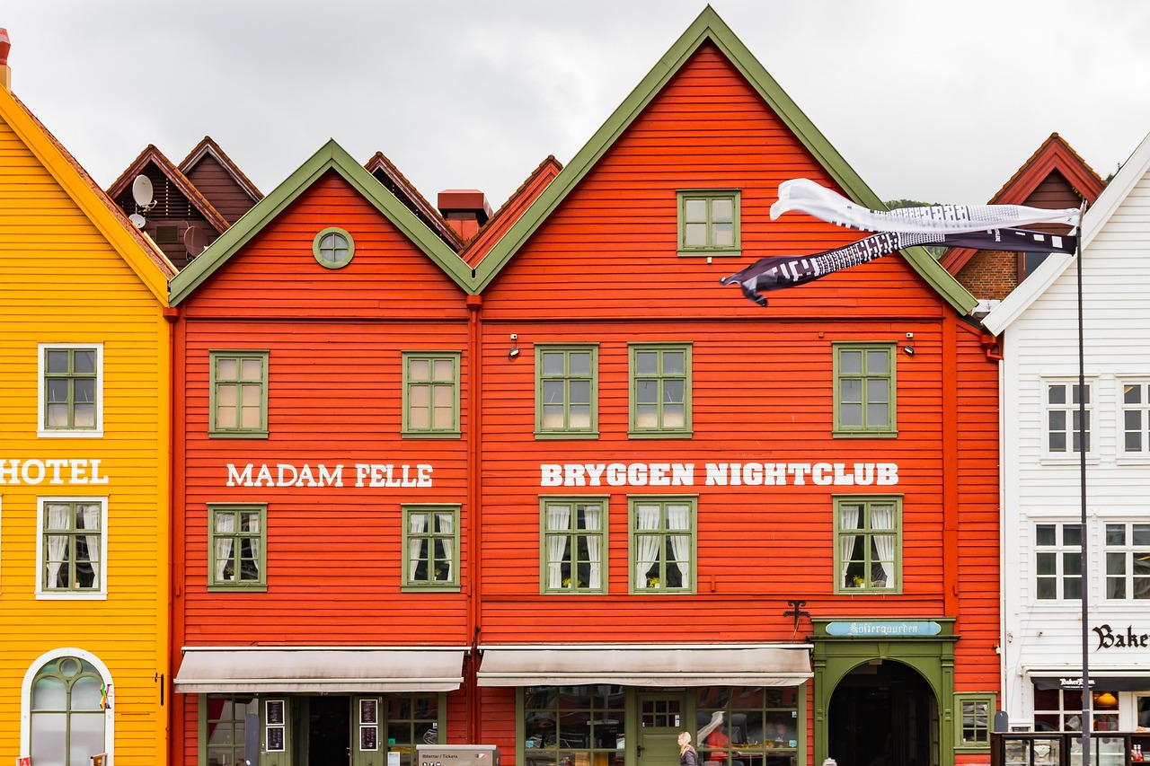 shops-5030731_1280.jpg