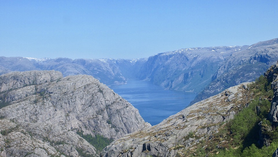 fjord-2360637_960_720.jpg