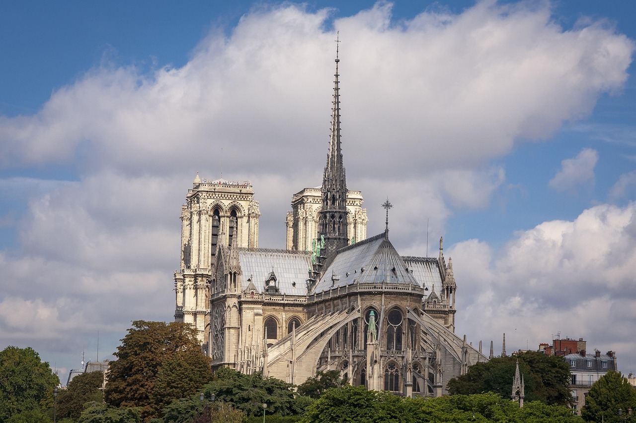 notre-dame-4150231_1280.jpg