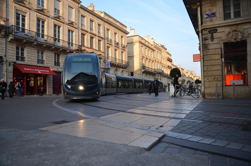 bordeaux-2524981_960_720.jpg