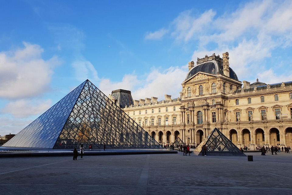 louvre-5767708_960_720.jpg