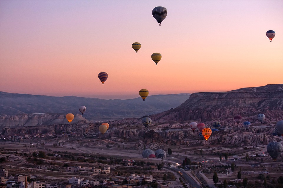 hot-air-balloons-6757939_960_720.jpg hot-air-balloons-6757939_960_720.jpg