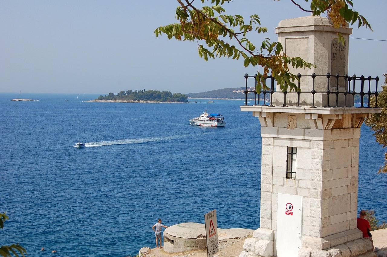 rovinj-2648981_1280.jpg