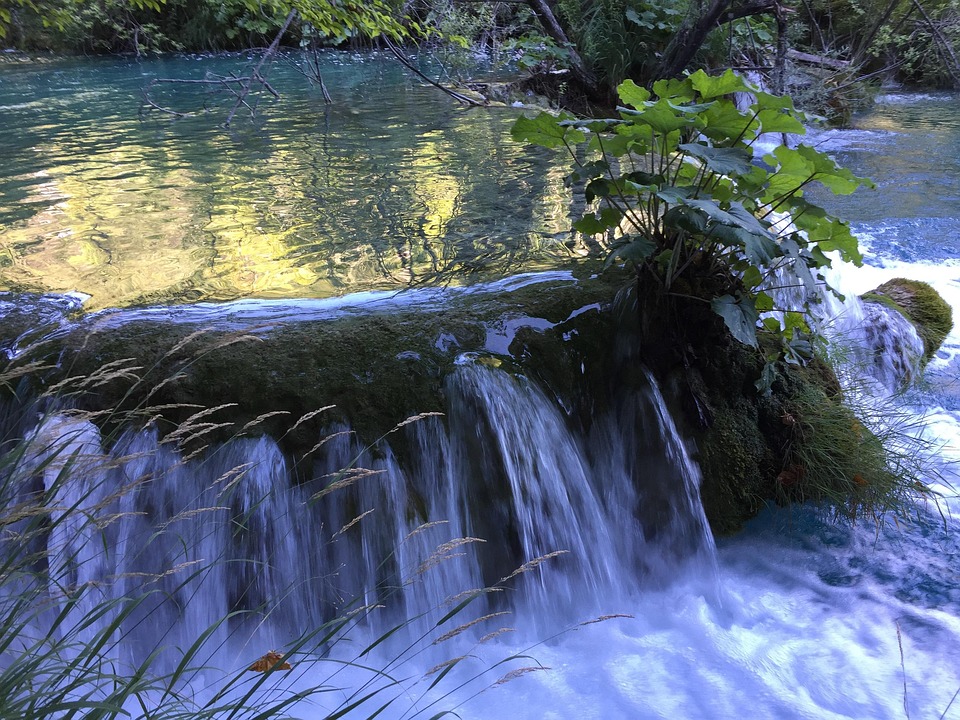 plitvice-lakes-2704377_960_720.jpg