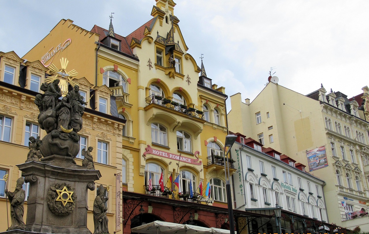karlovy-vary-2875331_1280.jpg