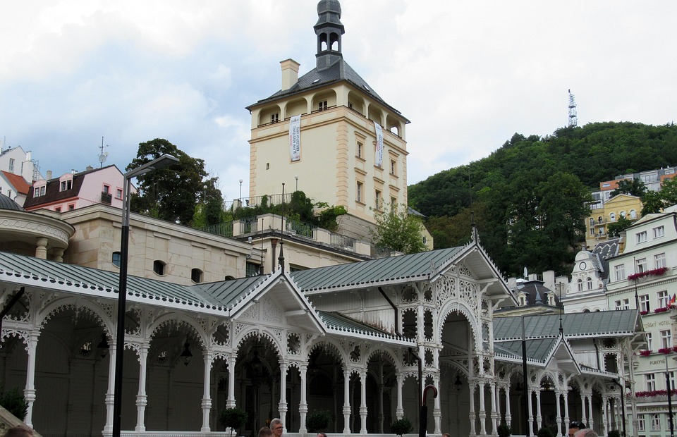 karlovy-vary-2878496_960_720.jpg