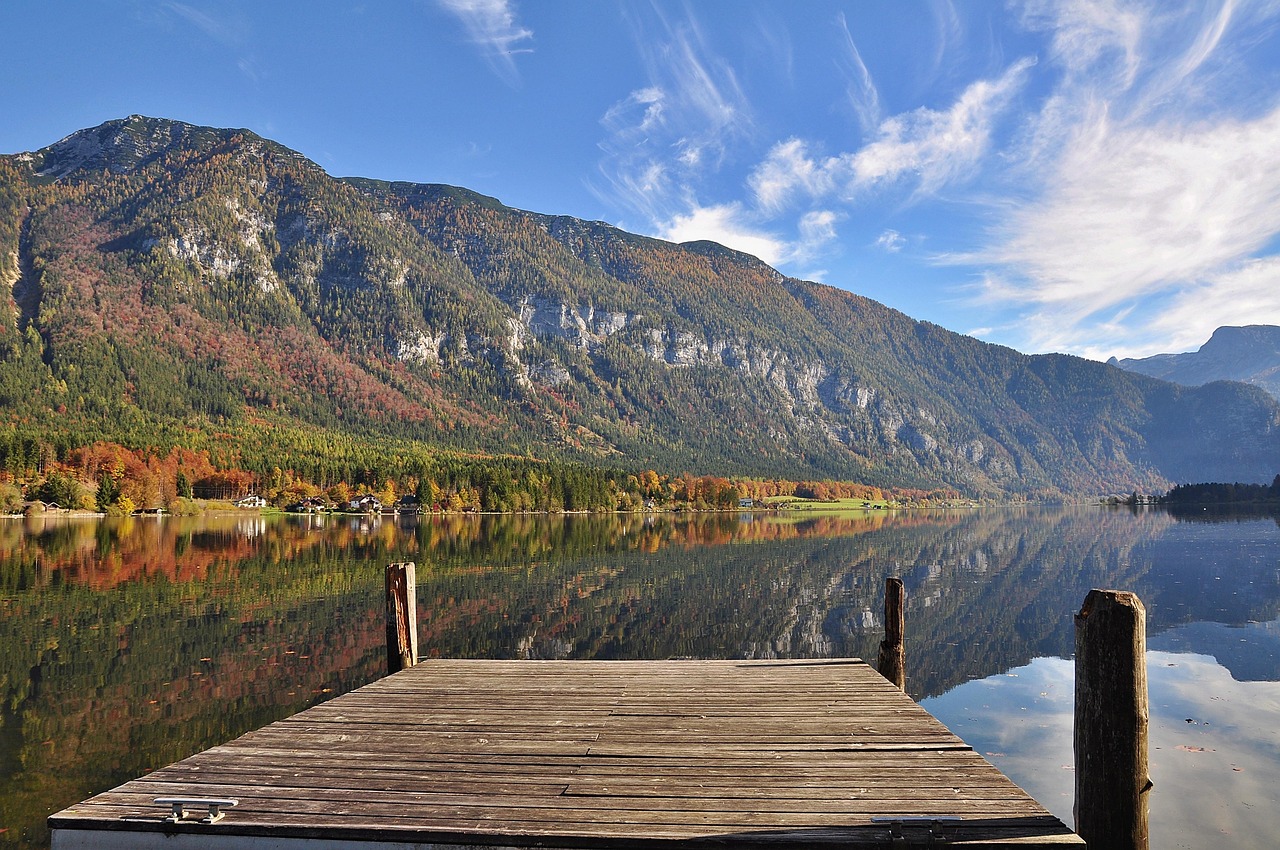 hall-attersee-2888475_1280.jpg
