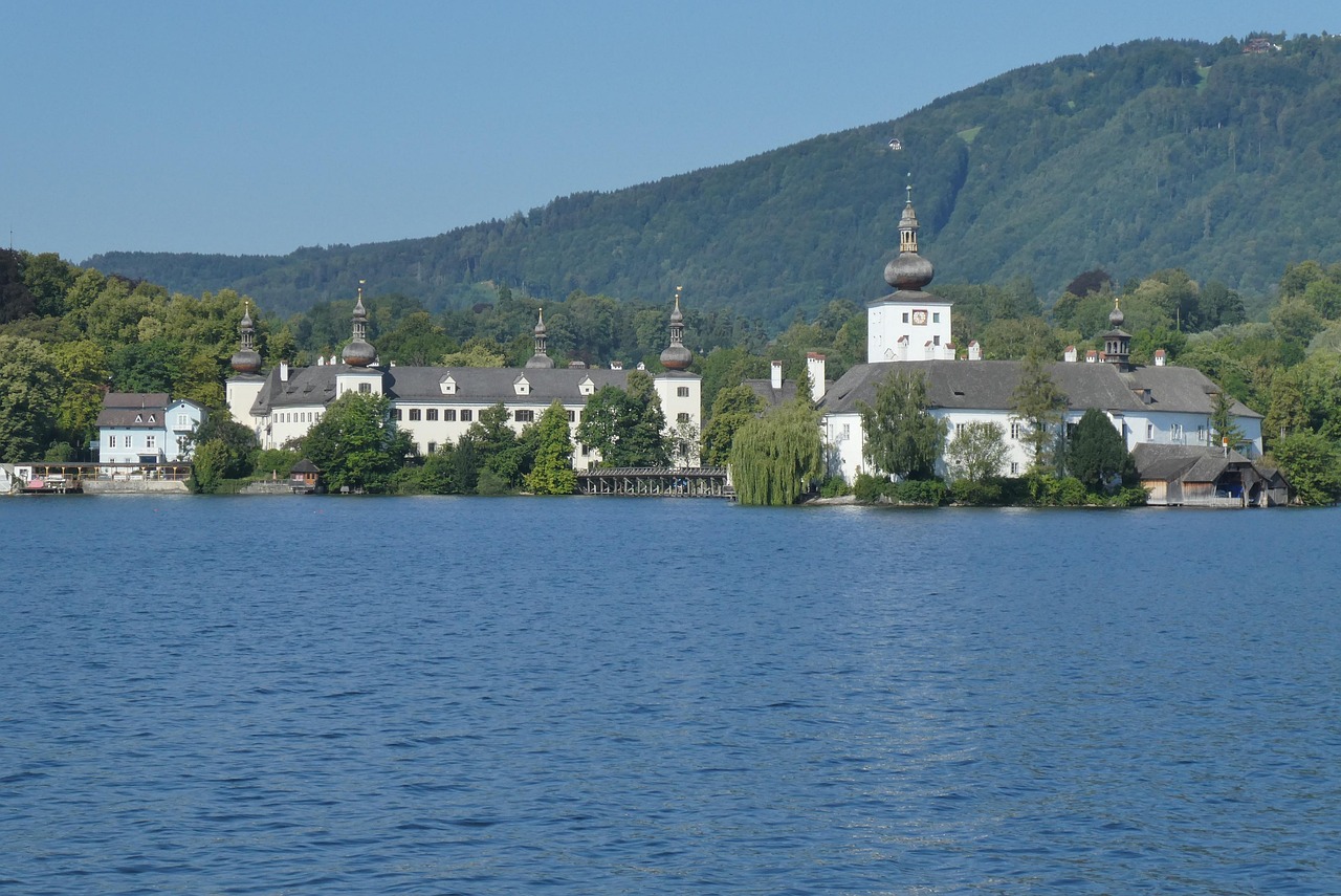 gmunden-3880050_1280.jpg