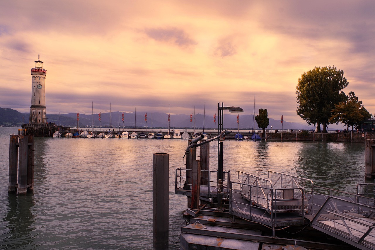 康斯坦茨湖：镶嵌在阿尔卑斯山麓的明珠，德语区最大的淡水湖