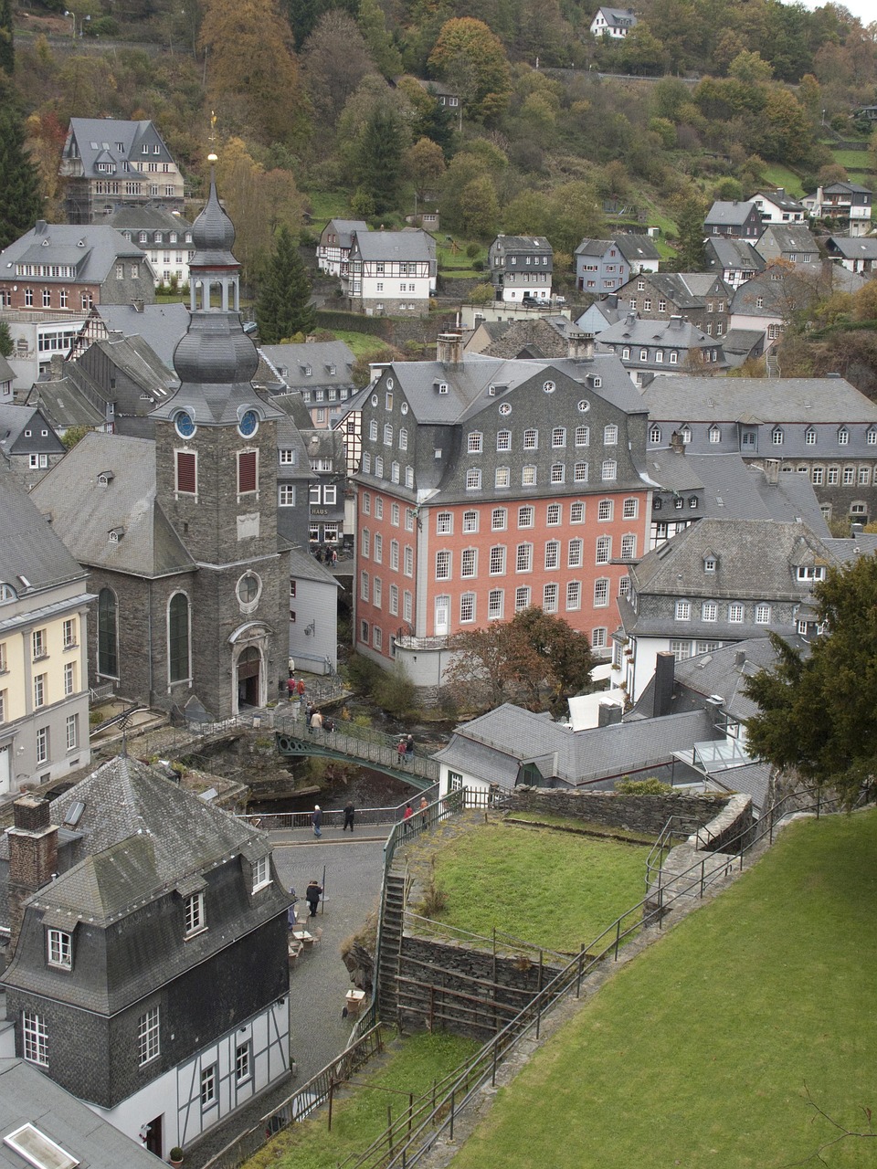 monschau-1031326_1280.jpg