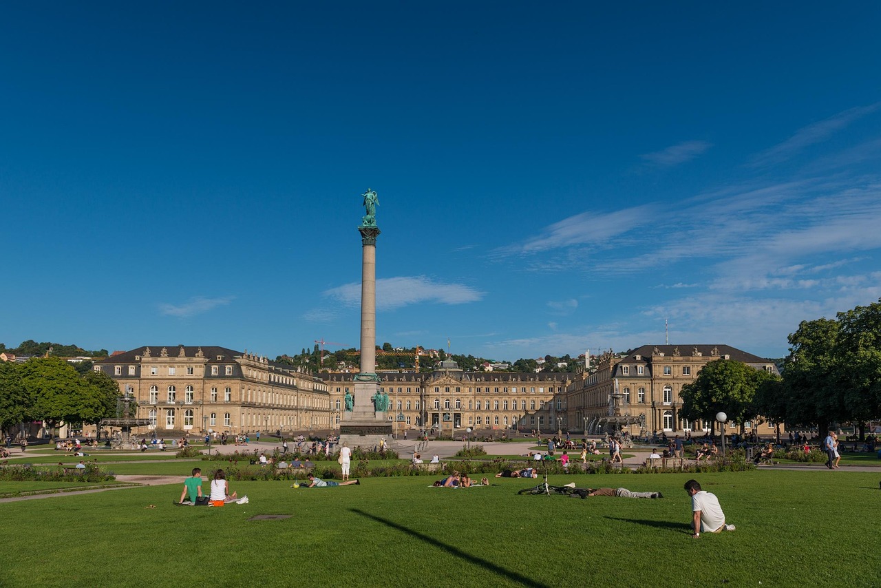 stuttgart-2109990_1280.jpg